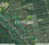 Mapa pozemků pro bydlení v obci Zemplínske Hámre, zobrazuje parcelní rozdělení krajiny.