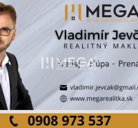 Vizitka s kontaktem na realitního makléře a logem Mega realitní kanceláře.