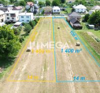 Pozemky - bydlení v Jasenově s rozlohou 1400 m², vhodné pro stavbu domů.