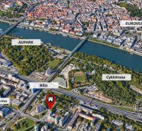Letecký pohled na Bratislavu, Petržalku, Bosákovu s označenými body zájmu, včetně Auparku a Eurovey.