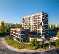 Výstavba bytů na Mírové ulici v Bratislavě - Ružinov, moderní architektura s balkóny.