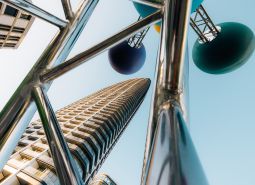 Výstavba bytů na Pribinově ulici v Bratislavě - Ružinově, moderní architektura.
