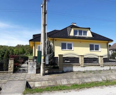 Prodej Rodinný dům, Rodinný dům, Nové Mesto nad Váhom, Slovensko