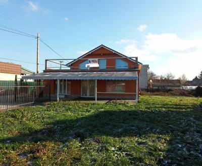 Prodej Prostory pro obchod, Prostory pro obchod, Novozámocká, Komárno,