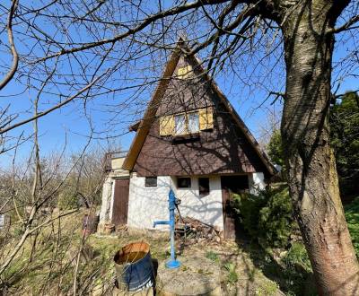 Predaj pozemku so záhradnou chatkou, 1186m2, ZO Chrásť, Trenčín
