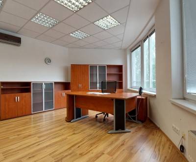 Prodej Kancelářské prostory, Kancelářské prostory, Soblahovská, Trenčí