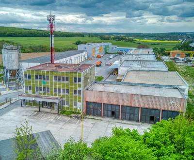 Administratívna budova a päť garáži na predaj, Prešov - Petrovany