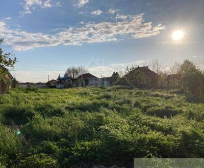 Prodej Pozemky - bydlení, Pozemky - bydlení, Nové Zámky, Slovensko