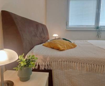 Pronájem Byt 3+1, Byt 3+1, Nám. 1. mája, Senec, Slovensko