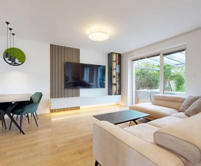 Pronájem Byt 3+1, Byt 3+1, Pod kopcami, Malacky, Slovensko