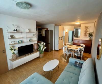 Pronájem Byt 4+1, Byt 4+1, Michalovská, Košice - Západ, Slovensko