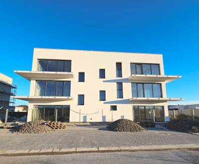 Prodej Byt 3+1, Byt 3+1, Dúhová, Pezinok, Slovensko