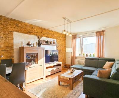 Prodej Byt 3+1, Byt 3+1, Hlohovec, Slovensko