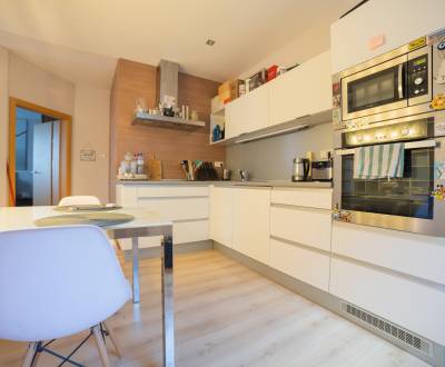 Pronájem Byt 2+1, Byt 2+1, Šípošova, Martin, Slovensko