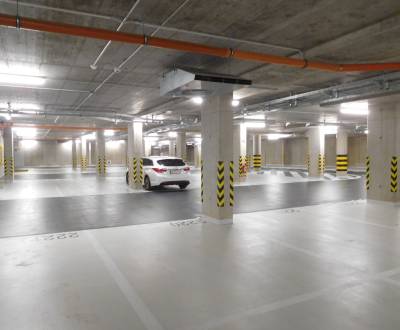 Pronájem Garáže, Garáže, Bernolákova, Bratislava - Staré Mesto, Sloven