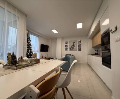 Prodej Byt 3+1, Byt 3+1, Centrum, Považská Bystrica, Slovensko