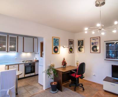 Pronájem Byt 2+1, Byt 2+1, SNP, Senec, Slovensko