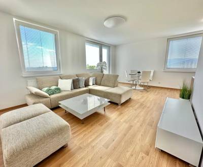 Pronájem Byt 2+1, Byt 2+1, Svätoplukova, Pezinok, Slovensko