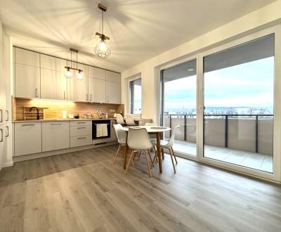 Pronájem Byt 3+1, Byt 3+1, Vladimíra Predmerského, Trenčín, Slovensko