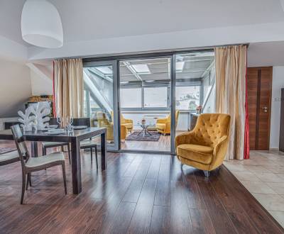 PRONÁJEM - Luxusní velkometrážní byt - Nitra, CENTRUM