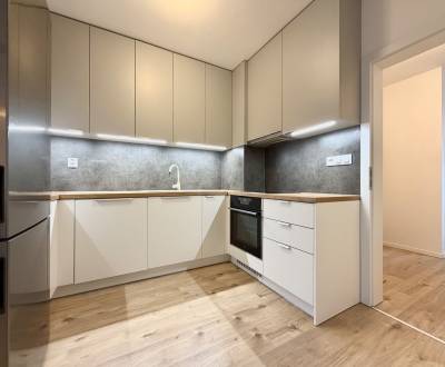 Prodej Byt 2+1, Byt 2+1, Armádna, Trenčín, Slovensko