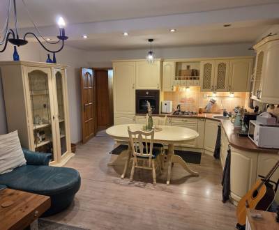 Pronájem Byt 3+1, Byt 3+1, Komárno, Slovensko