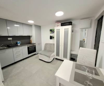 Prodej Chata, Chata, Studená, Bratislava - Ružinov, Slovensko