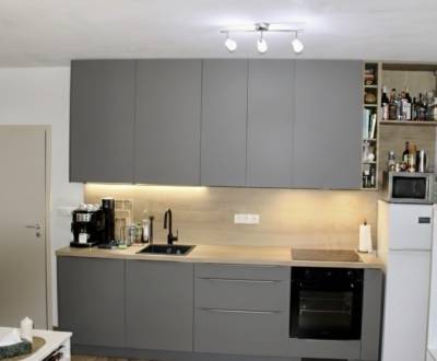 Pronájem Byt 2+1, Byt 2+1, Kresánkova, Bratislava - Karlova Ves, Slove