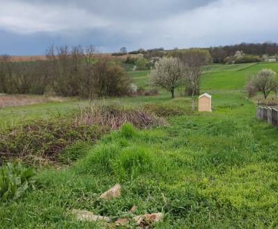 Rekreační pozemek v Klasově: Klidná oáza blízko Nitry