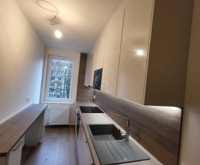 Pronájem Byt 2+1, Byt 2+1, Mikovíniho, Bratislava - Nové Mesto, Sloven