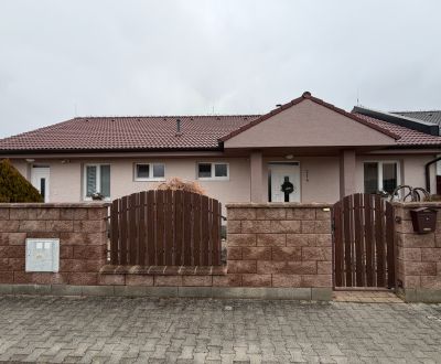 Prodej Rodinný dům, Rodinný dům, Lúka, Nové Mesto nad Váhom, Slovensko