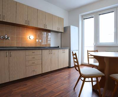 Pronájem Byt 3+1, Byt 3+1, Gogoľova, Trenčín, Slovensko