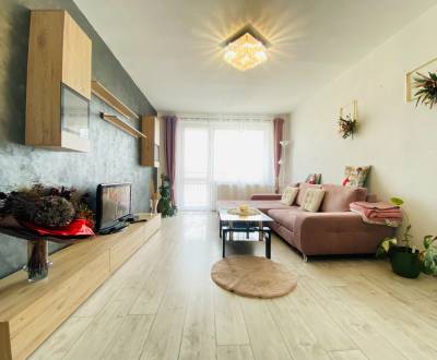 Pronájem Byt 3+1, Byt 3+1, Azovská, Košice - Nad Jazerom, Slovensko