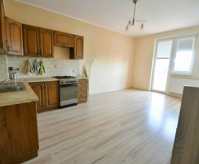 Pronájem Byt 2+1, Byt 2+1, Senec, Slovensko