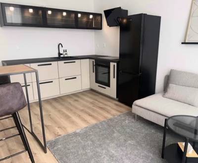 Pronájem Byt 3+1, Byt 3+1, Bernolákovská, Senec, Slovensko