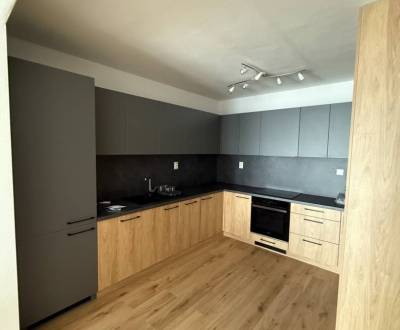 Pronájem Byt 2+1, Byt 2+1, Hurbanova, Poprad, Slovensko