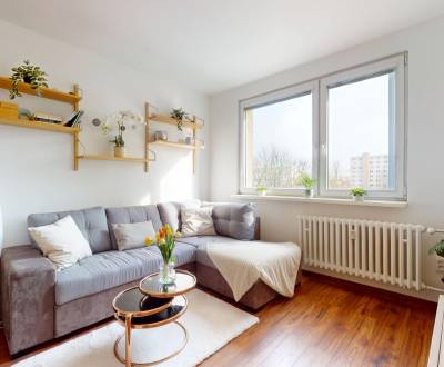 BA/DUBRAVKA-Pronájem kompletně zařízeného 1 bytu s oddělenou kuchyní