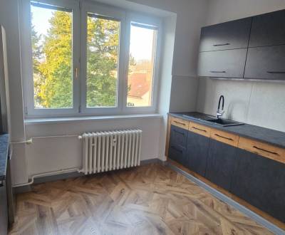 Pronájem Byt 2+1, Byt 2+1, Kukučínova, Piešťany, Slovensko
