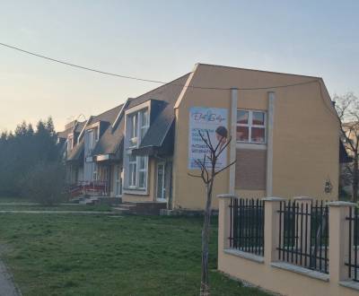 Prodej Prostory pro obchod, Prostory pro obchod, gen. Klapku, Komárno,