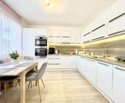 Prodej Byt 3+1, Byt 3+1, Komárno, Slovensko