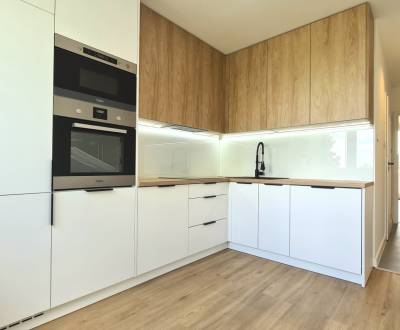 Prodej Byt 4+1, Byt 4+1, Titogradská, Košice - Sídlisko KVP, Slovensko