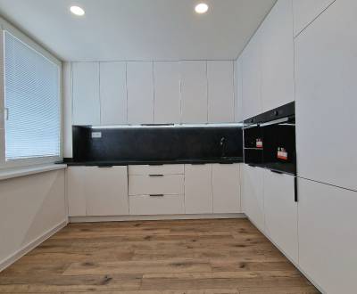 Prodej Byt 3+1, Byt 3+1, Ulica Obrody, Košice - Západ, Slovensko