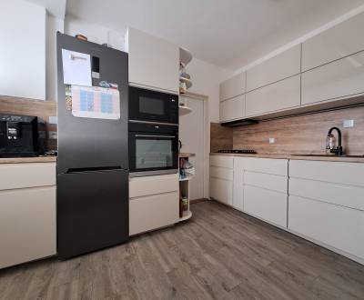 Pronájem Byt 3+1, Byt 3+1, Kernova, Martin, Slovensko