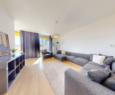 BA/KARLOVA VES-Pronájem velkého 3i bytu s terasou,balkonem a parkingem