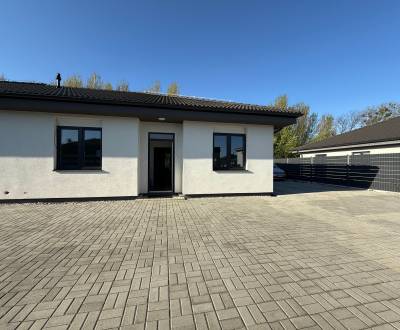 Prodej Rodinný dům, Rodinný dům, Azalková, Senec, Slovensko