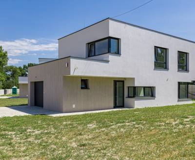 Prodej Rodinný dům, Rodinný dům, Kaštieľska, Senec, Slovensko