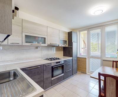 Prodej Byt 3+1, Byt 3+1, Clementisova, Košice - Dargovských hrdinov, S