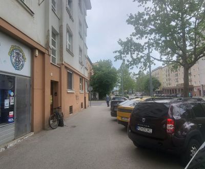 Pronájem Prostory pro obchod, Prostory pro obchod, Komenského, Košice 