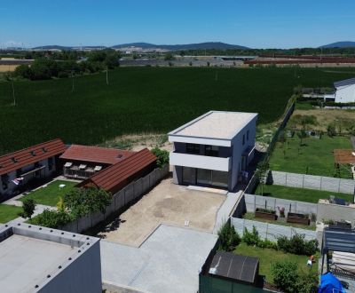 Prodej Rodinný dům, Rodinný dům, Chotárna, Bratislava - Jarovce, Slove