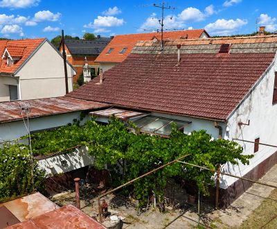 STUPAVA - Prostorný rodinný dům k pronájmu v klidné části Stupavy